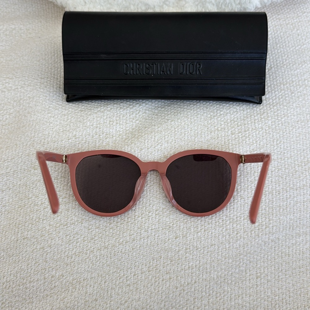 Christian Dior nude pink sunglasses, excellent condition. - Picture 11 of 11